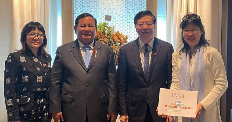 Instagram/prof.stellachristie